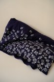 画像4: MIKIOSAKABE (ミキオサカベ) Puffer Printed Mufler　NAVY (4)