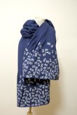 画像2: MIKIOSAKABE (ミキオサカベ) Puffer Printed Mufler　NAVY (2)