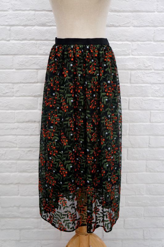 新品 LOKITHO ロキト 総刺繍スカート 定価72,600円タグ付きウエスト68cm